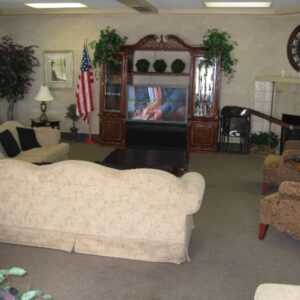 anaheim-crown-plaza-6-tv-room.jpg