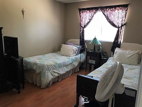 angelic-hands-care-home-shared-room-3.jpg
