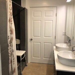 ankerton-suite-restroom.jpg