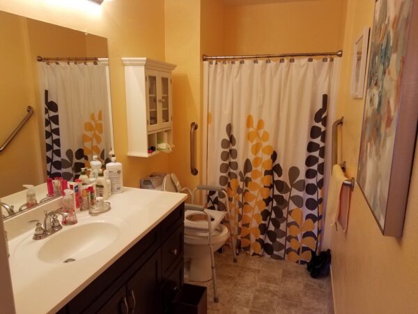 arbor-on-the-green-restroom-3.jpg