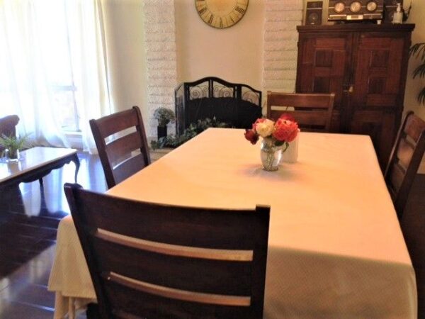 arbor-view-ii-dining-table.jpg
