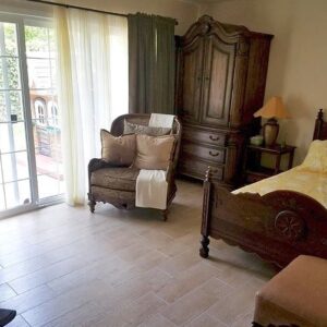 astoria-retirement-residence-corona-del-mar-5-private-room-4.jpg