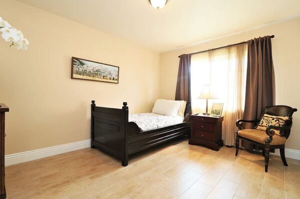 astoria-retirement-residence-corona-del-mar-private-room-3.jpg