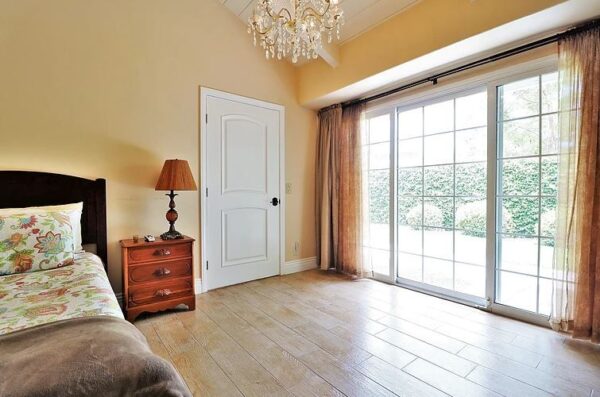 astoria-retirement-residence-corona-del-mar-private-room.jpg
