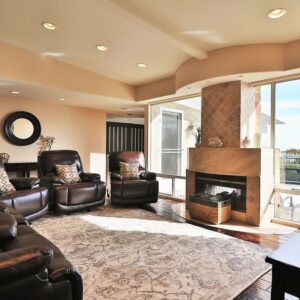 astoria-senior-care-homes-at-monarch-bay-3-living-room.jpg