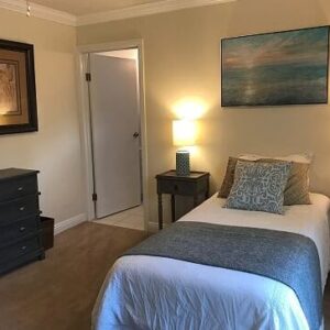 augustin-gardens-3-private-room-2.jpg