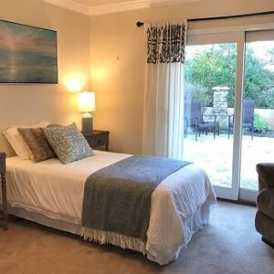 augustin-gardens-4-private-room.jpg