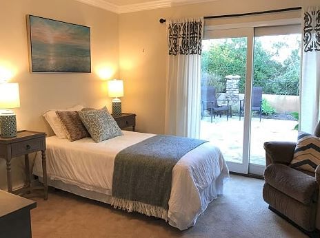augustin-gardens-4-private-room.jpg