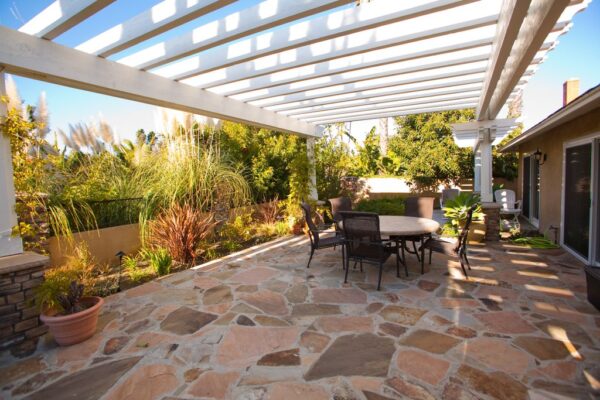 augustin-gardens-6-patio.jpg