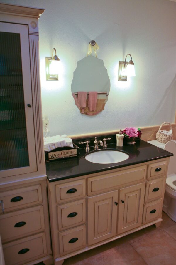 augustin-gardens-restroom.jpg