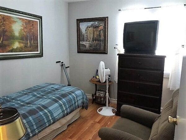 avondale-family-care-home-ii-4-private-room.jpg