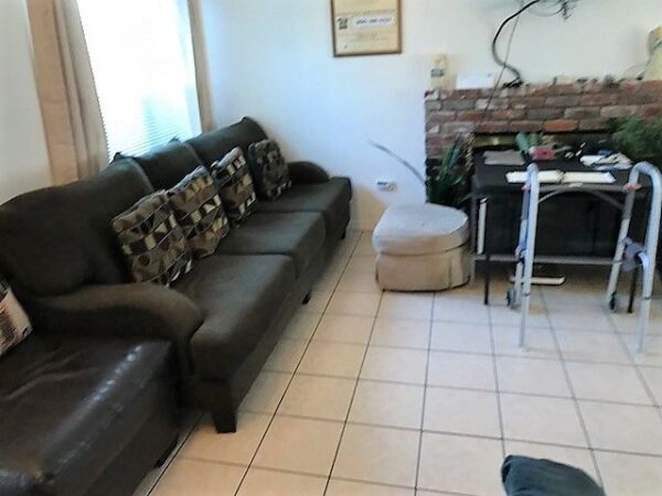 avondale-family-care-home-ii-living-room.jpg