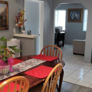 barr-senior-courtyard-i-4-dining-room.jpg
