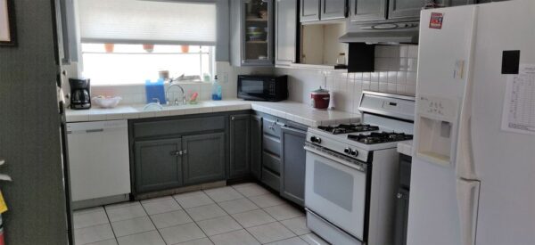 barr-senior-courtyard-i-5-kitchen.jpg