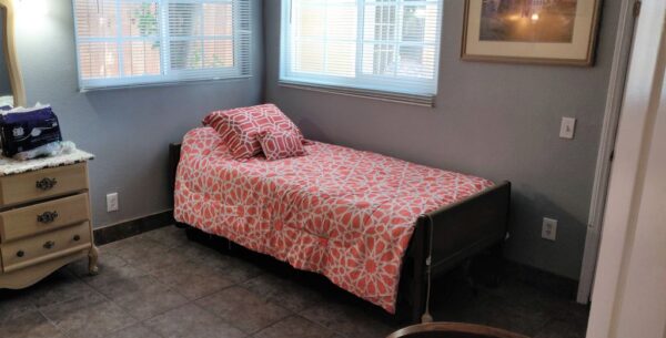 barr-senior-courtyard-i-6-shared-room.jpg