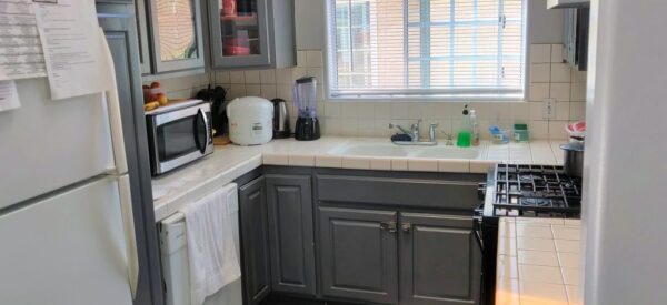 barr-senior-courtyard-ii-5-kitchen.jpg