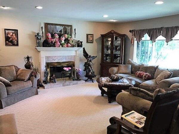 basia-residential-care-llc-3-living-room-2.jpg