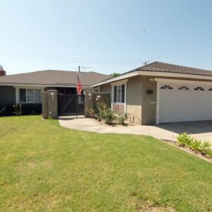 bay-vista-villa-1-front-view.jpg