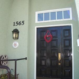 bayside-cottages-iii-1-front-door.jpg