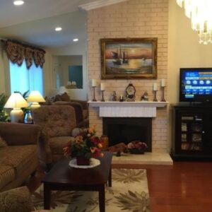 blessings-senior-care-2-3-living-room.jpg