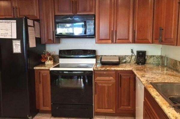 blessings-senior-care-2-4-kitchen.jpg