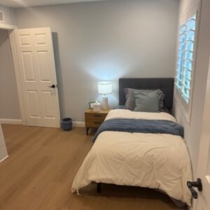 bluebird-senior-living-bedroom-2.jpeg