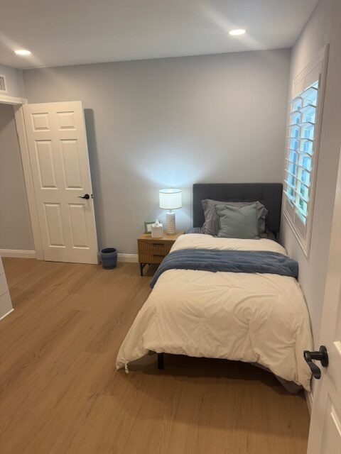bluebird-senior-living-bedroom-2.jpeg