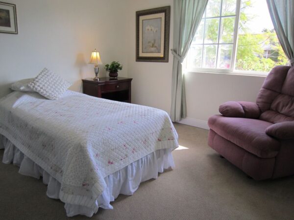 brigittes-villa-regina-home-5-private-room.jpg