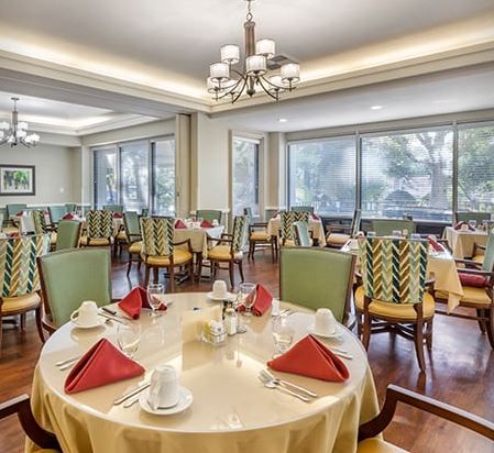 brookdale-nohl-ranch-3-dining-room.jpg
