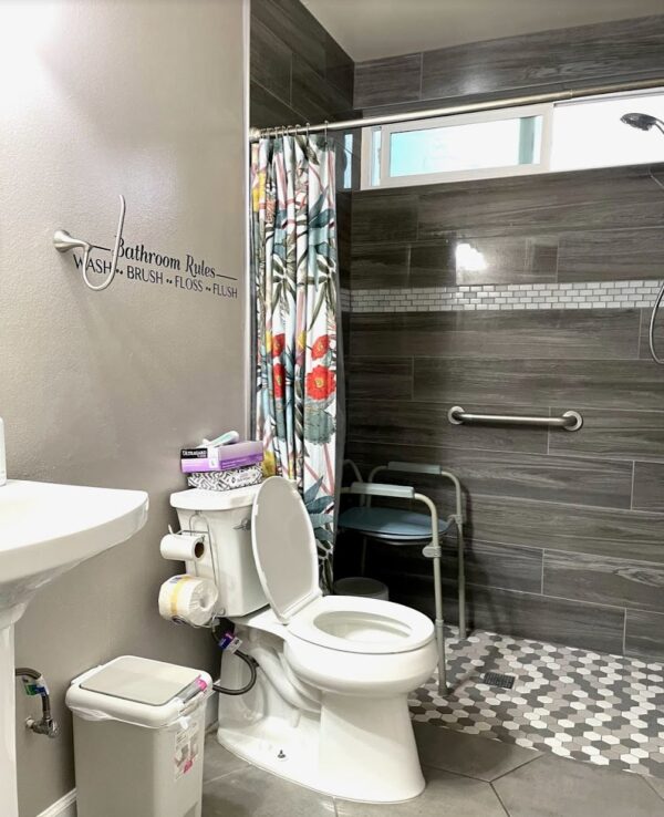 brooklyn-home-care-7-bathroom.jpg