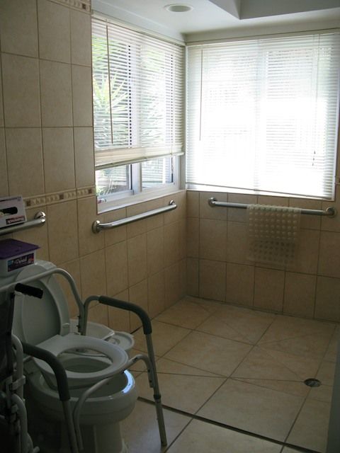 camino-hills-of-san-clemente-restroom.jpg
