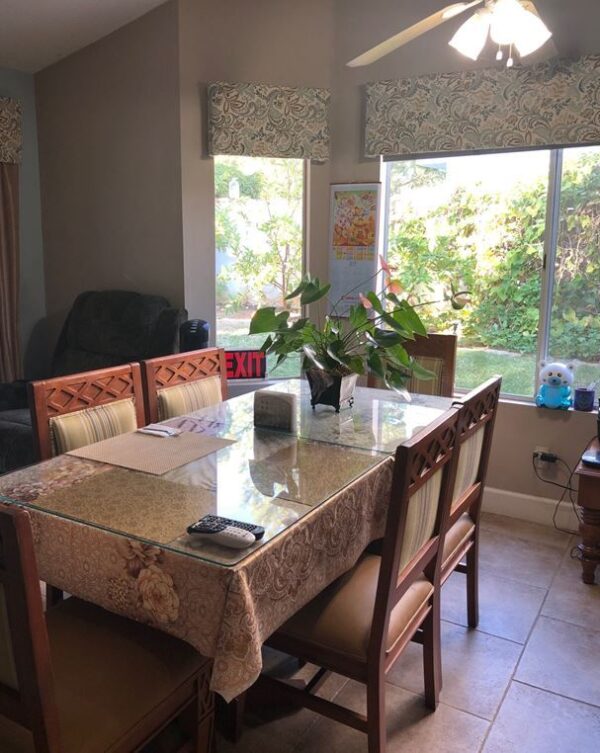 care-celine-i-3-dining-room.jpg