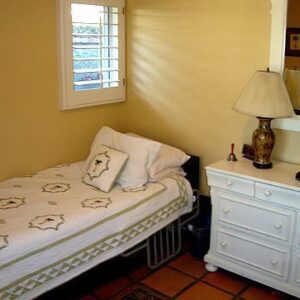 care-jordan-2-private-room-2.jpg