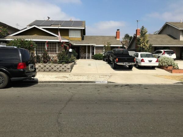 caring-sisters-home-and-garden-at-lake-forest-1-front-view.jpg