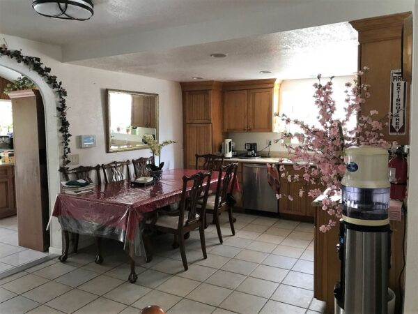 caring-sisters-home-and-garden-at-lake-forest-4-dining-room.jpg