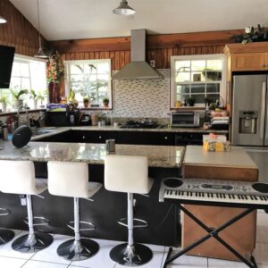 caring-sisters-home-and-garden-at-lake-forest-5-kitchen.jpg