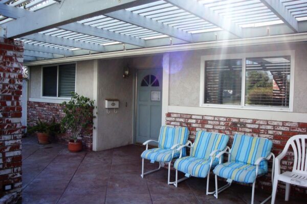 carver-senior-homes-i-6-patio.jpg