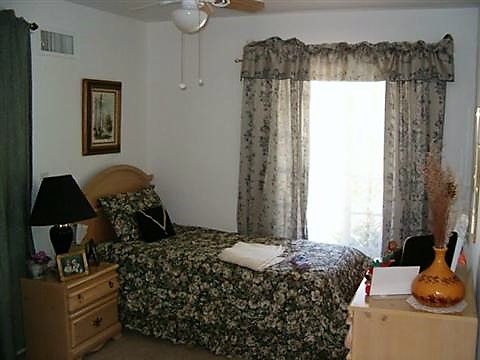 casa-bella-5-private-room.jpg