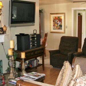 castlegate-manor-3-living-room.jpg