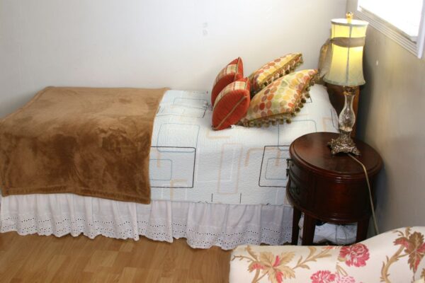 castlegate-manor-5-private-room-2.jpg
