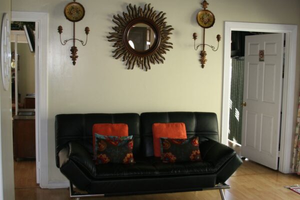 castlegate-manor-6-seating-area.jpg