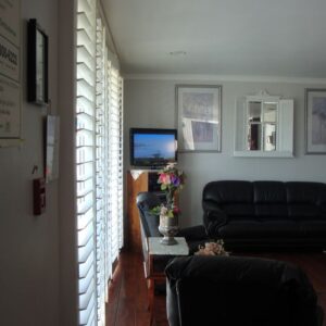 cheri-manor-3-living-room.jpg