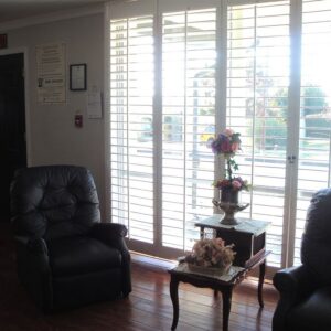 cheri-manor-seating-area.jpg