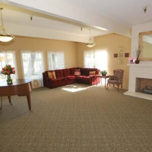 citrus-hills-assisted-living-4-piano-lounge.jpg