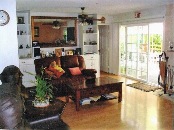 coast-new-horizon-3-living-room.jpg