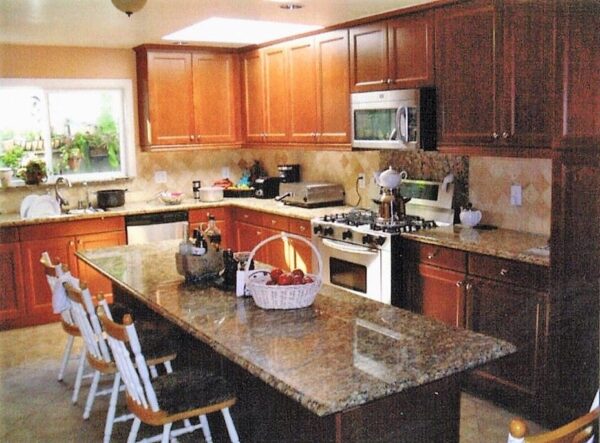 coast-new-horizon-4-kitchen.jpg