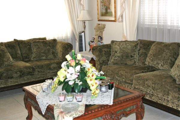 coastside-senior-home-3-living-room-2.jpg