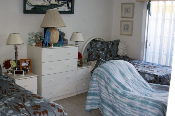 coastside-senior-home-shared-room-2.jpg