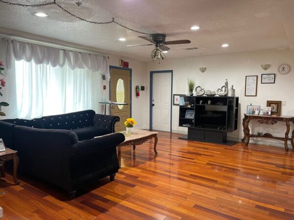 compassionate-care-home-living-room.jpeg