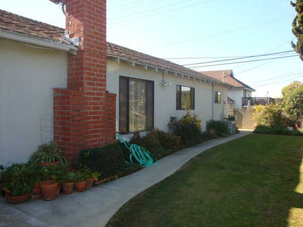 concordia-guest-home-iii-backyard.jpg